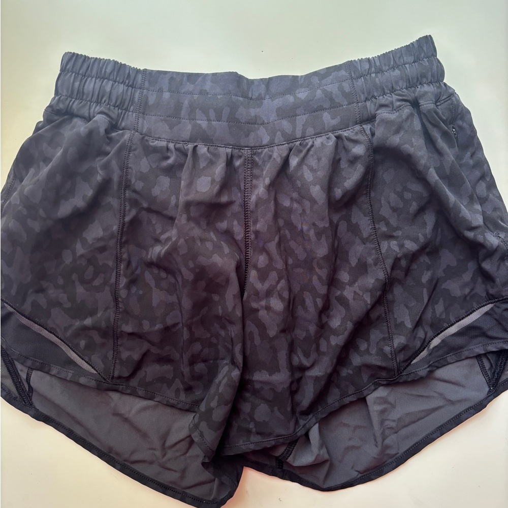Lululemon Black Camo 2.5” Hotty Hot Shorts